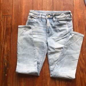 Light denim jeans, never worn